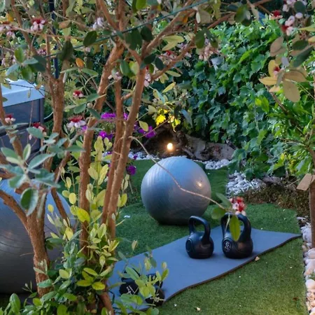 Three Bedroom With Swimming Pool And Hot-tub Villa Topolo