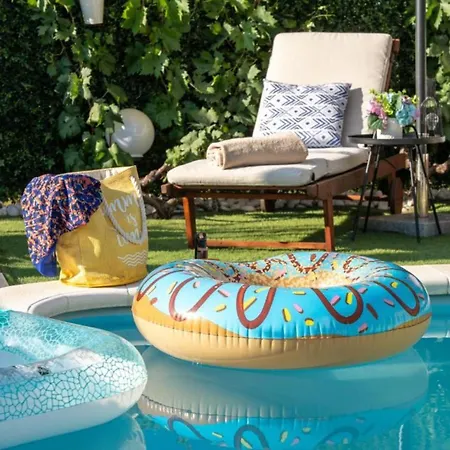 Three Bedroom With Swimming Pool And Hot-tub فيلة Topolo